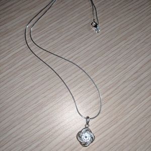 Love knot necklace